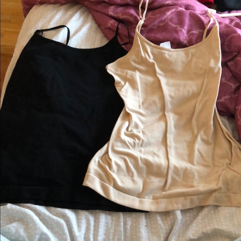2 Body shape tank tops One size. Black and Nude